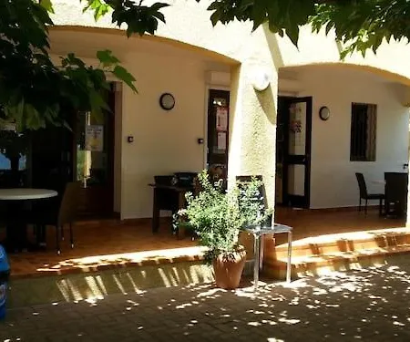 Le Rendez Vous De L'ete Apartment *